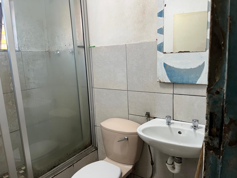  Bedroom Property for Sale in Maitland Western Cape